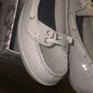 White closed toe shoes